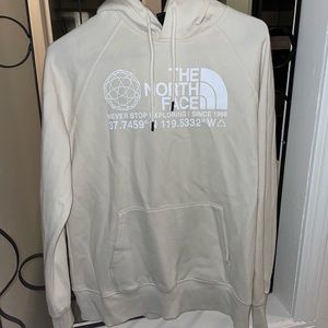 New without tags size M northface sweatshirt
